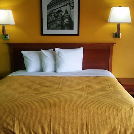Glancy Motel Clinton Εξωτερικό φωτογραφία