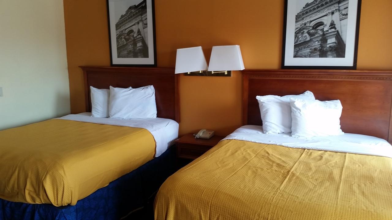 Glancy Motel Clinton Εξωτερικό φωτογραφία