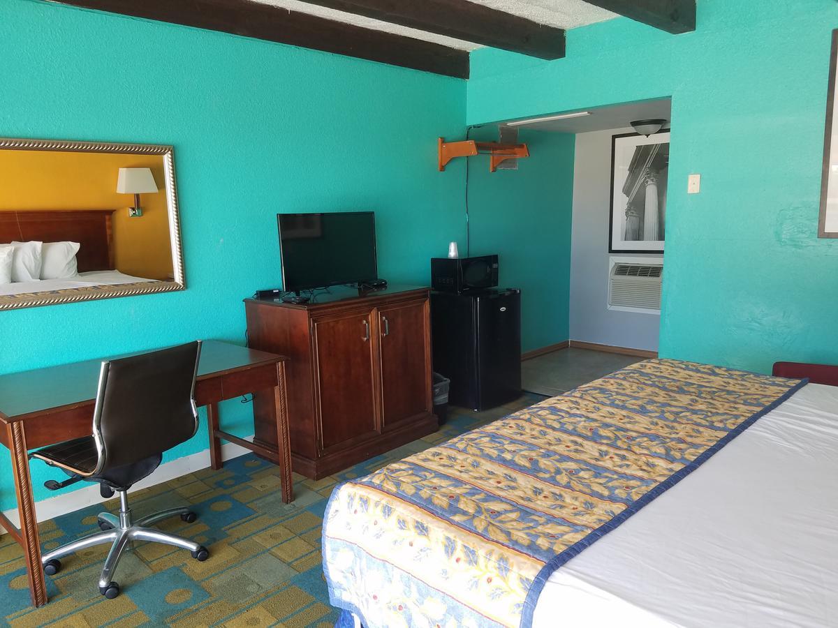 Glancy Motel Clinton Εξωτερικό φωτογραφία